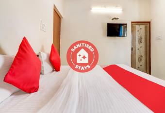 OYO 87468 Hotel Vintage allows 18 year olds to book a room