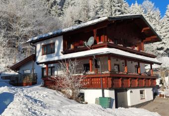 Ferienwohnung Petra has Balcony rooms