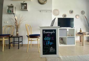 Oliveres has Balcony rooms