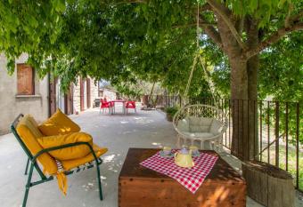 Casa Il Carrubbo has Balcony rooms