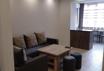 Mesrop Mashtots Avenue 6, 2 room apartament allows 18 year olds to book a room