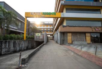 Hotel Regents has Balcony rooms