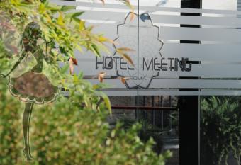 Hotel Meeting allows 18 year olds to book a room