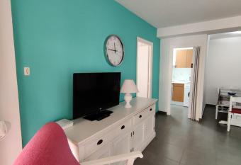 APARTAMENTO ID  LICO EN PRIMERA LINEA DE PLAYA has Balcony rooms