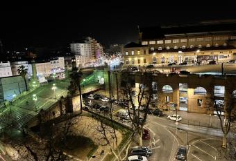 Studio Gare Saint Charles 7eme 10 mns Vieux Port allows 18 year olds to book a room