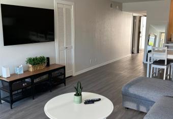 Scottsdale Moderne has Balcony rooms