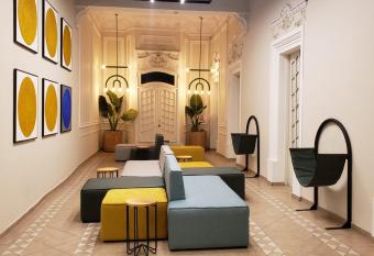 Hotel Grand Isitia has Balcony rooms