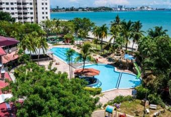 Glory beach resort 2 bedroom seaview apartment has Balcony rooms