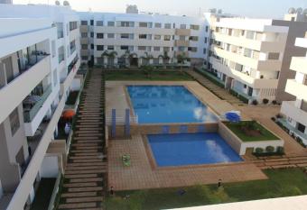 Paradise GH10 allows 18 year olds to book a room