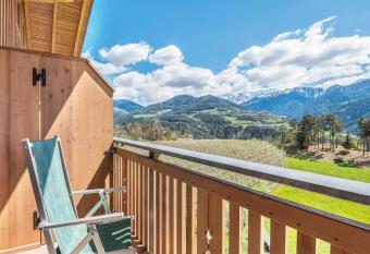 Huberhof Appzimmer has Balcony rooms