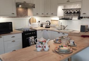 The Prospect - A Rural Retreat allows 18 year olds to book a room