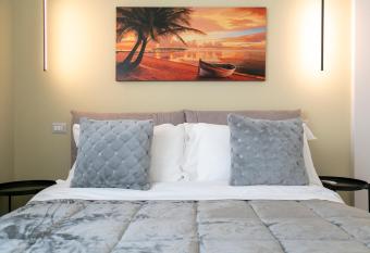 APARTMENT suite allows 18 year olds to book a room