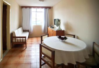 Apto com WiFi a 5 min do mar em Cabo Frio RJ allows 18 year olds to book a room