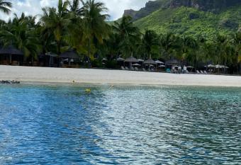 Le Colonial Cocoon Apartement 2 has Balcony rooms