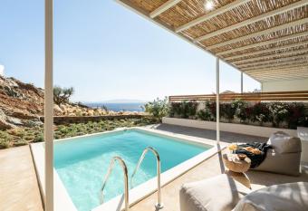 Aura Villas Tinos allows 18 year olds to book a room