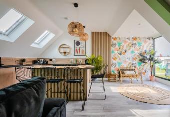 ENIGMA RISE APARTMENTS has Balcony rooms