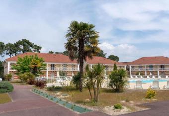 Appartement spacieux Verdon Sur Mer has Balcony rooms