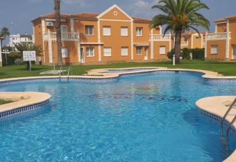 Oliva Nova flat in front of MET has Balcony rooms