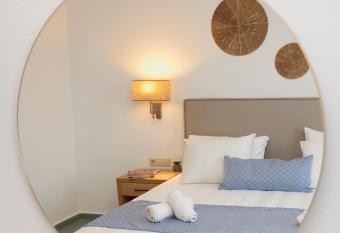 Veneto Sea View Apartments has Balcony rooms