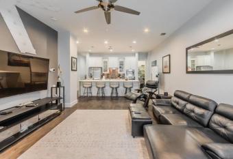 Stunning Townhome Near Uptown allows 18 year olds to book a room
