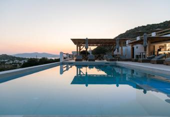 Naxos Earth Suites has Balcony rooms