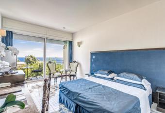 Regina Cristina has Balcony rooms