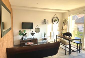 Le Rustique Vosgien allows 18 year olds to book a room