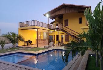 Recanto Casa de Mila has Balcony rooms