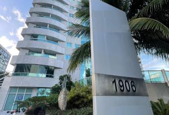 202 Flat Beira Mar Av Boa Viagem has Balcony rooms