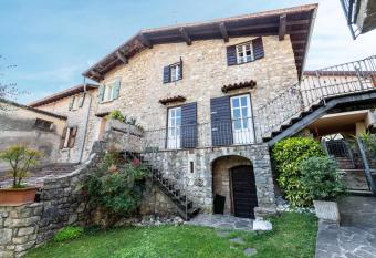 Antica Dimora has Balcony rooms