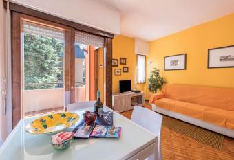 Appartamento Emma has Balcony rooms