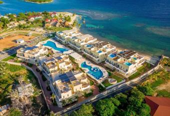 Las Palmas - New Horizon allows 18 year olds to book a room