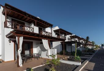 El Buen Retiro has Balcony rooms