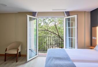 Smart Hotel La Sagra has Balcony rooms