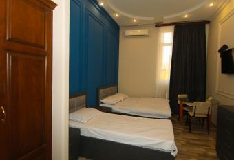 NEW BELLA HOTEL has Balcony rooms