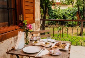 Zemira Garden Hotel allows 18 year olds to book a room