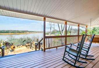 The Lookout - Lake View, Hot Tub and Grill has Balcony rooms