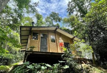 Floresta das Evas allows 18 year olds to book a room