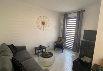 Studio confort port de Frejus has Balcony rooms