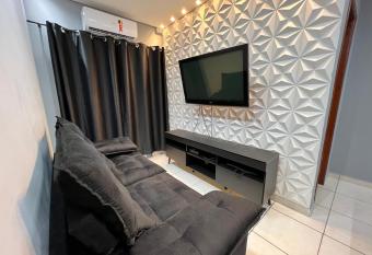 Apto Luxo Praia Grande 50m da Praia WI-FI Familiar allows 18 year olds to book a room