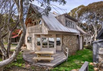 Croajingalong allows 18 year olds to book a room