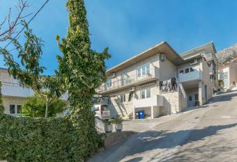 Apartment Marko has Balcony rooms