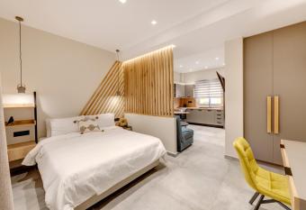 Argento urban apartment (sphere) has Balcony rooms