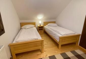 Sz  lka Kulcsosh  z allows 18 year olds to book a room