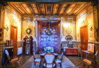 CASA BAUTISTA TURIS has Balcony rooms