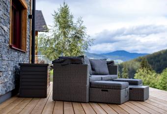 Konradgut 11 - Ruhe und Aussicht auf 1140m allows 18 year olds to book a room