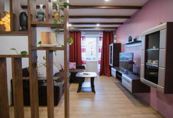 Garden Cottage has Balcony rooms