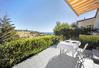 Un angolo di paradiso has Balcony rooms