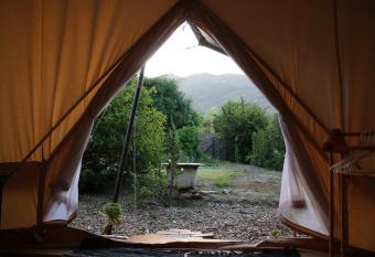 Garden Glamping in Arts Town, Riebeek Kasteel allows 18 year olds to book a room