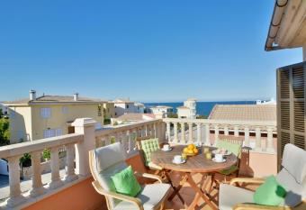 Calabruix allows 18 year olds to book a room